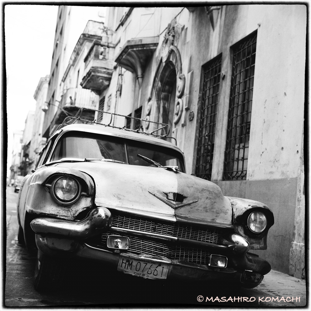 Foto de coches estadounidenses de los años 50 de Cuba