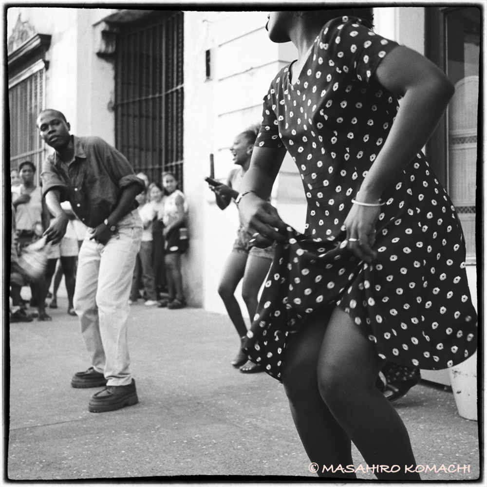 Cuba La Habana Bailando rumba en la ciudad