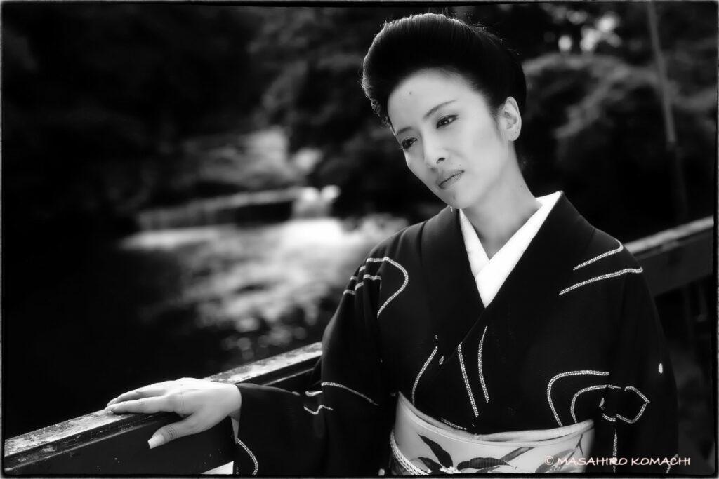Kimiko Ikegami, Kimono, Monocromo